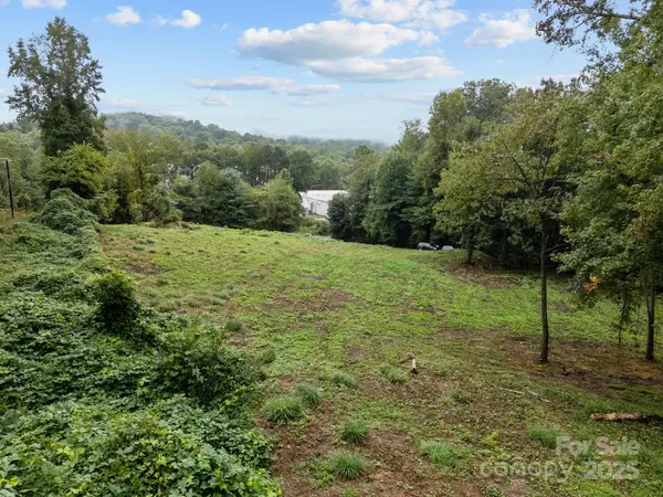 1945 Hendersonville RD, Asheville, NC 28803