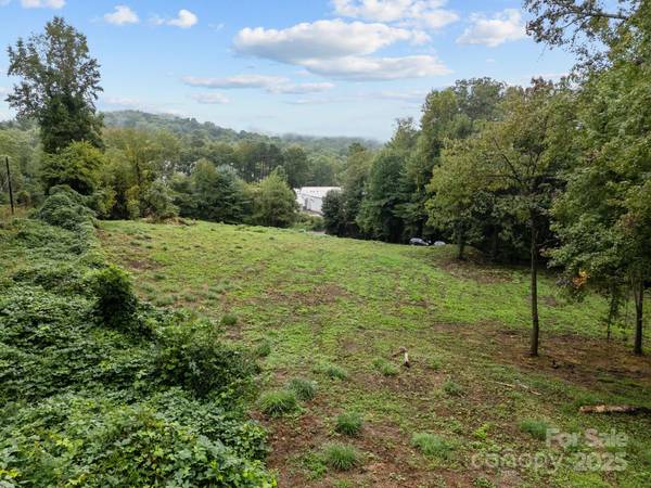 1945 Hendersonville RD, Asheville, NC 28803