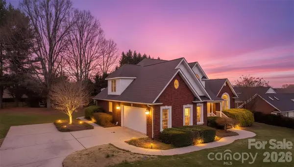 2488 Birdie LN NE, Conover, NC 28613