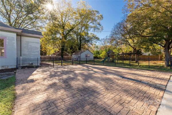307 Kings Mountain ST, Clover, SC 29710