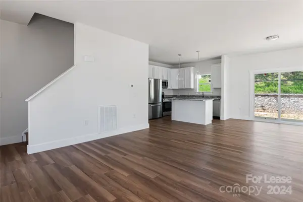 228 Cherrywood WAY, Asheville, NC 28806