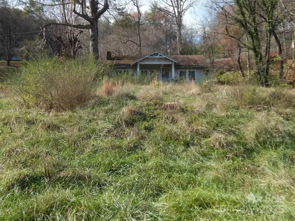 32 Chaparral DR, Sylva, NC 28779
