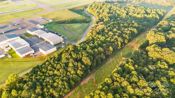 130 Aviation DR, Statesville, NC 28677