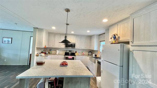 1824 Germantown PL, Dillon, SC 29536