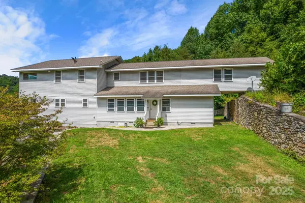 505 Old Home Place DR, Marshall, NC 28753