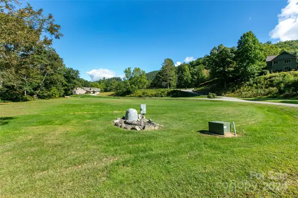 00000 Scout TRL #14, Canton, NC 28716