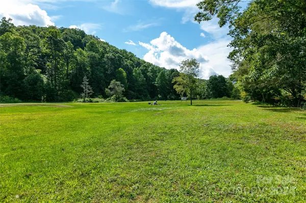 141 Parker RD #4, Canton, NC 28716