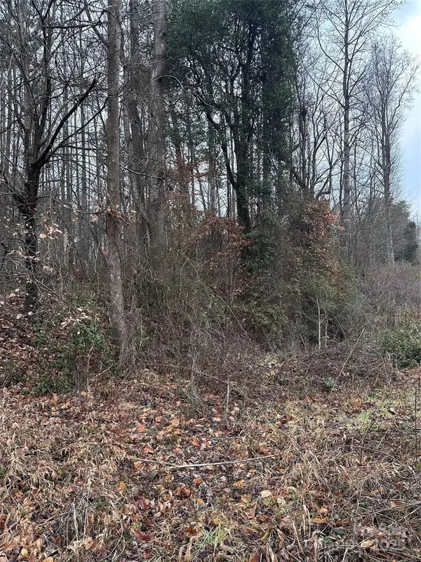 1122 State ST S, Yadkinville, NC 27055