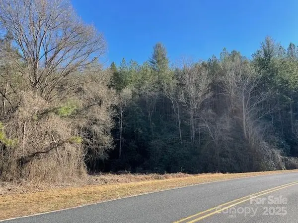1140 Hidden Valley RD, Taylorsville, NC 28681