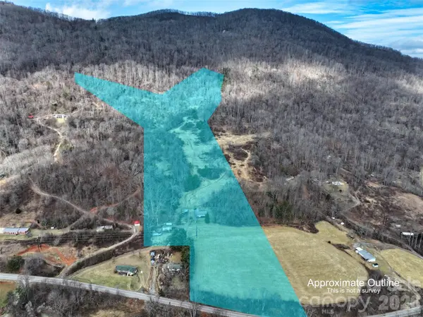 1567 Newfound RD, Leicester, NC 28748