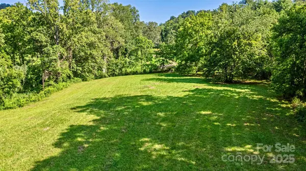 99999 Burney Mountain RD, Fletcher, NC 28732