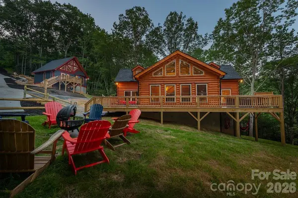 67/69 Flat Top Mountain RD, Fairview, NC 28730