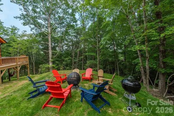 67/69 Flat Top Mountain RD, Fairview, NC 28730