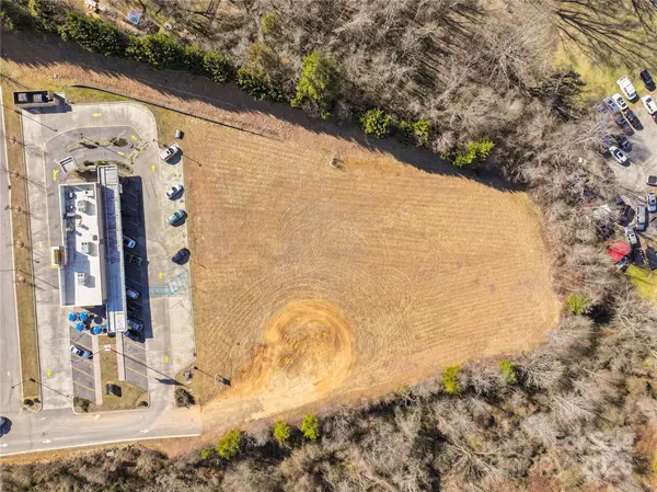 99999 Gill RD, Weaverville, NC 28787