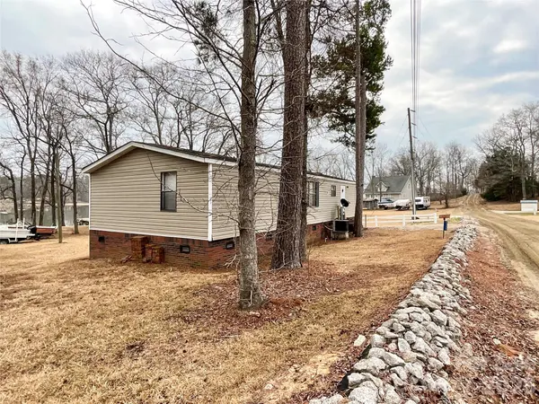 2329 Dolan LN, Liberty Hill, SC 29074