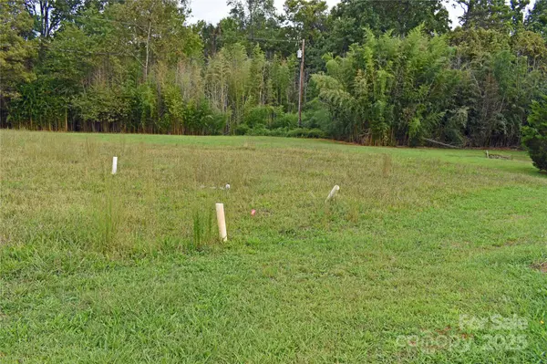 3624 Hickory Lincolnton HWY, Newton, NC 28658
