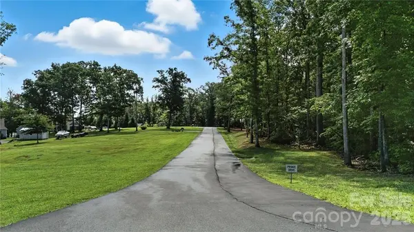 219 Sailors Rest DR, Lexington, NC 27292