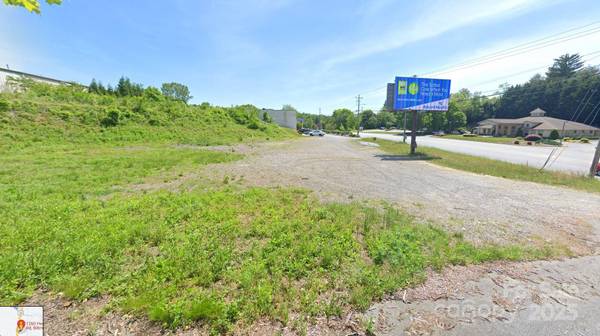 1260 Hendersonville RD, Asheville, NC 28803