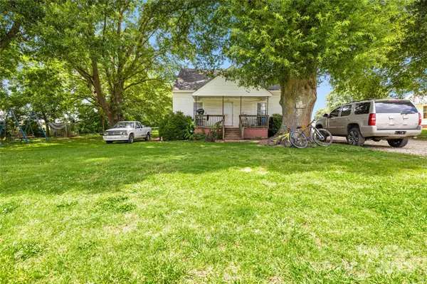 116 & 118 Webb RD, Shelby, NC 28152