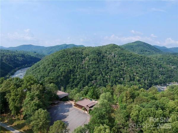 275 Raccoon RUN #24, Marshall, NC 28753