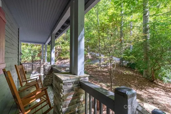 48 Allspice CT, Tuckasegee, NC 28783
