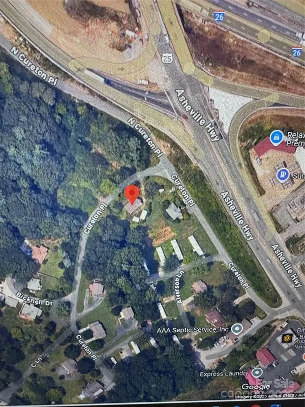 39 Cureton PL, Hendersonville, NC 28791