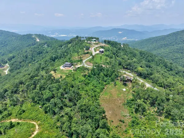 0000 East Garden TRL #35, Hendersonville, NC 28792
