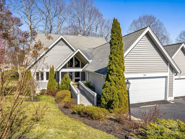 140 Overlook DR, Flat Rock, NC 28731