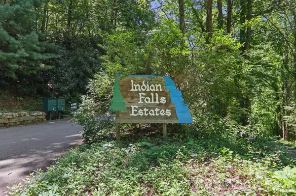 9999 Indian Falls RD, Asheville, NC 28803