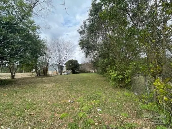 1815 Beatties Ford RD, Charlotte, NC 28216