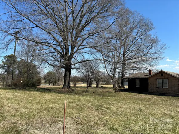 1350 Rock Barn RD NE, Conover, NC 28613