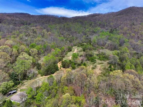 1567 Newfound RD, Leicester, NC 28748