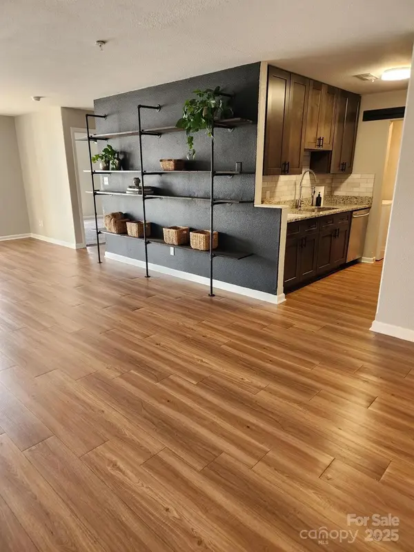 6423 Town Hall PL, Harrisburg, NC 28075