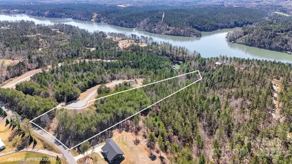 1428 Edgewater TRL, Granite Falls, NC 28630