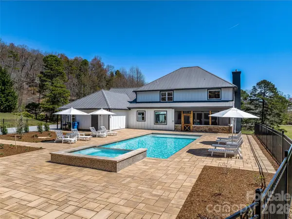 59 W Bradford Hill RD, Mills River, NC 28759