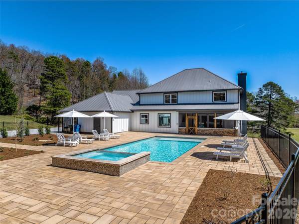 59 W Bradford Hill RD, Mills River, NC 28759