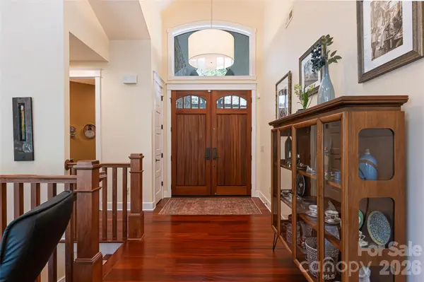 256 Senator Reynolds RD, Asheville, NC 28804