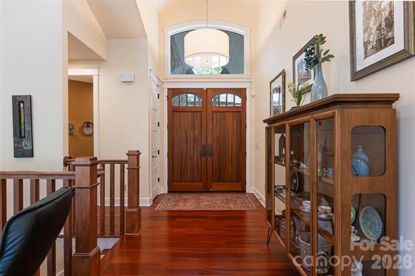 256 Senator Reynolds RD, Asheville, NC 28804