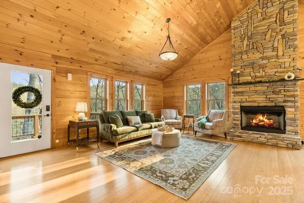 502 CALEDONIA LOOP, Landrum, SC 29356
