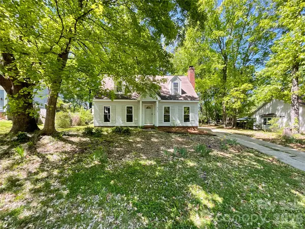 2113 Killarney PL, Charlotte, NC 28262