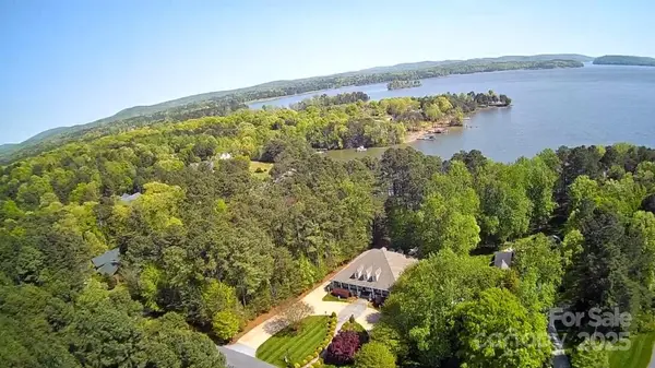 133 Badin View DR, Badin Lake, NC 28127