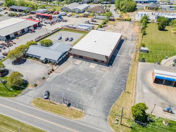 770-772 N Broad ST, Mooresville, NC 28115