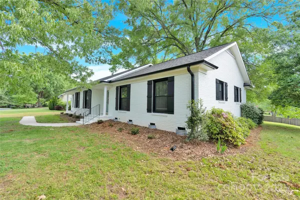 6600 Knightswood DR, Charlotte, NC 28226