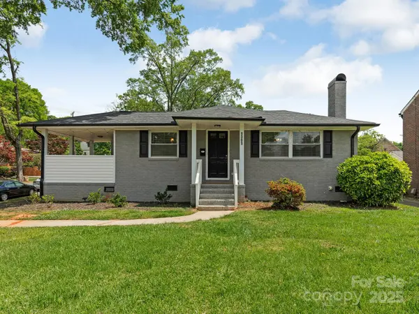 1301 S Kings DR, Charlotte, NC 28207