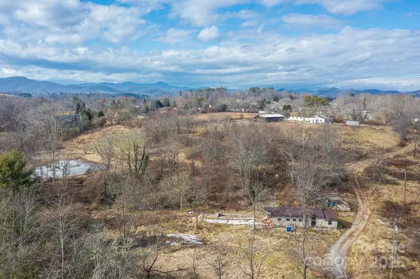 00 Ladson RD, Hendersonville, NC 28792