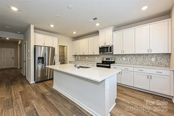 2159 Sunflower CIR, Newton, NC 28658