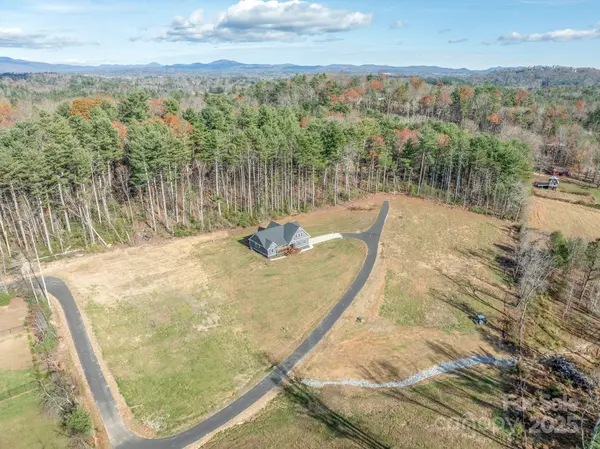 00 Kelly Daniele LN #4, Hendersonville, NC 28739