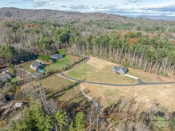 00 Kelly Daniele LN #5, Hendersonville, NC 28739