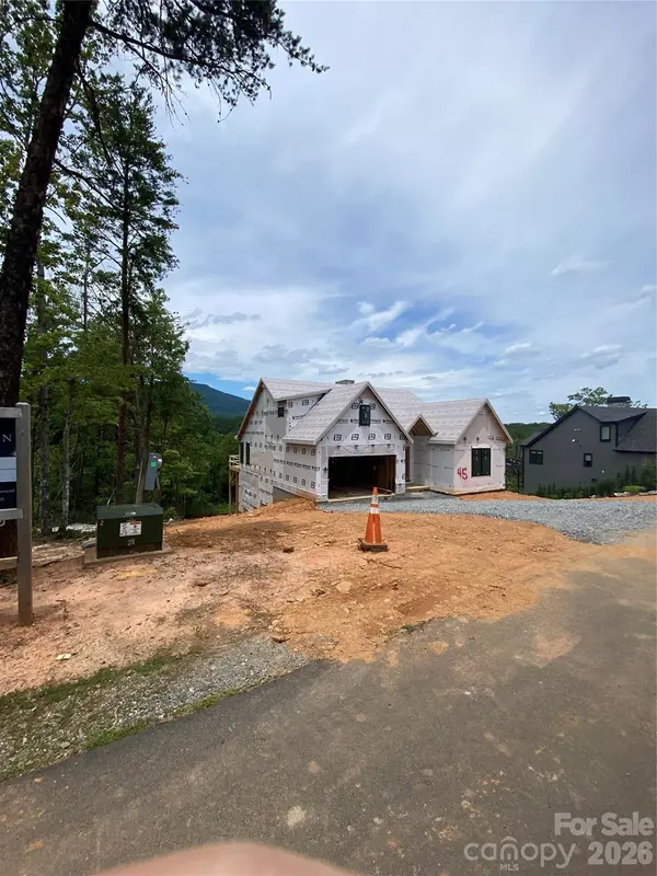 2 Jackson Ridge LN, Mill Spring, NC 28756