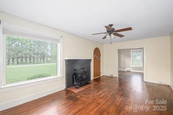 4098 S Nc Hwy 127 HWY, Hickory, NC 28602
